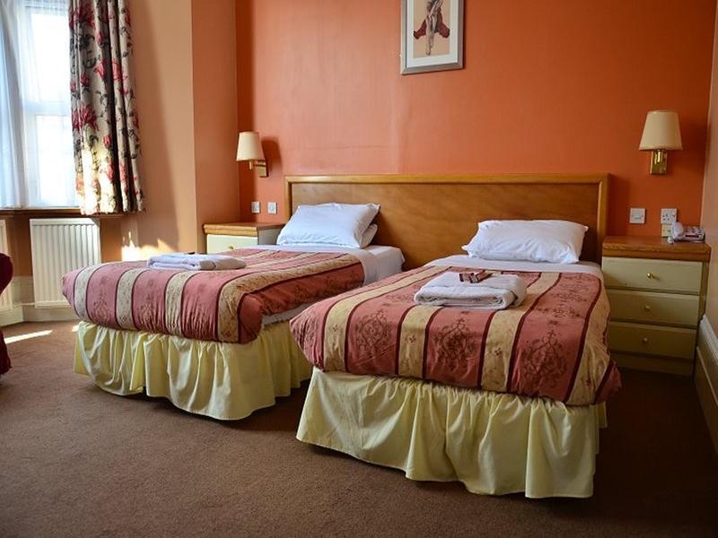 Russell Hotel Ройал-Танбридж-Уэльс Экстерьер фото