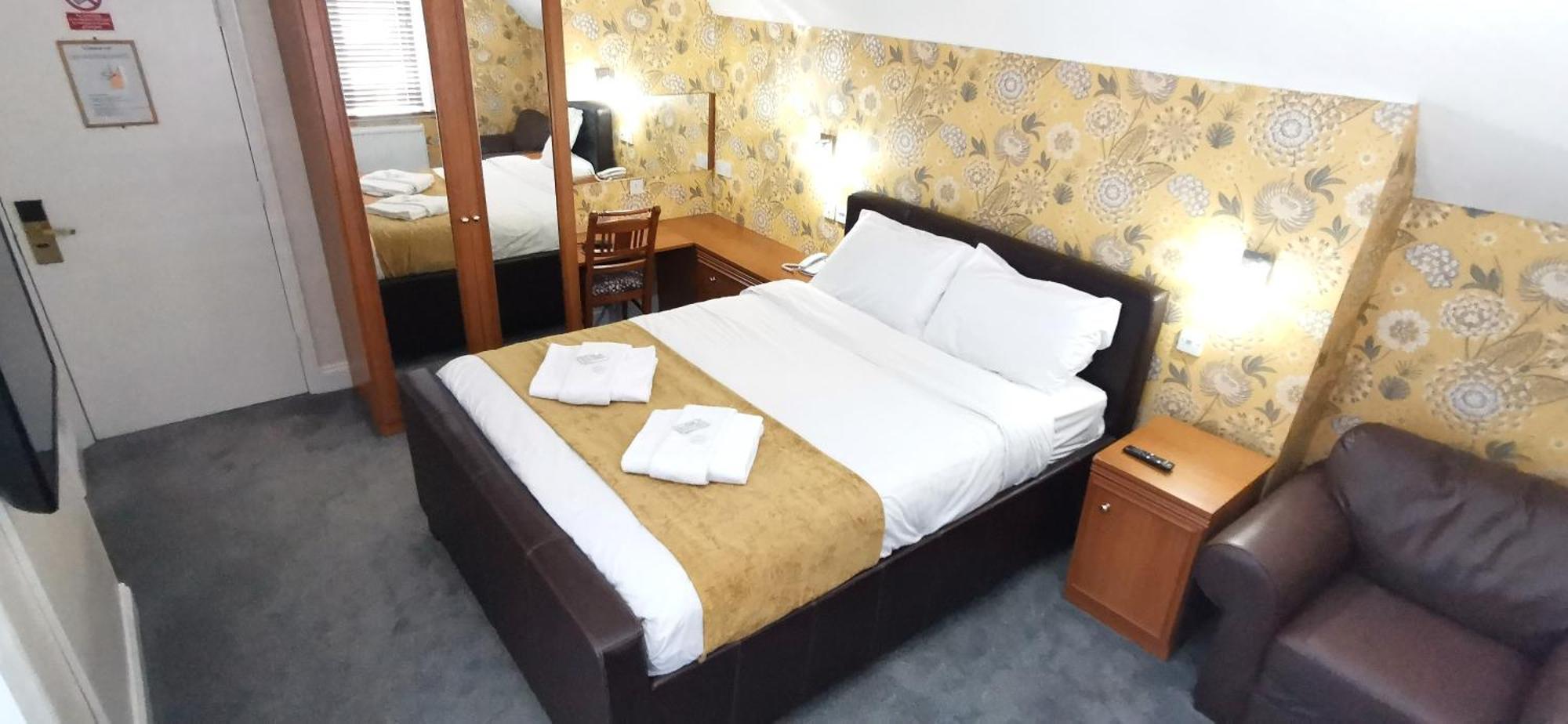 Russell Hotel Ройал-Танбридж-Уэльс Экстерьер фото