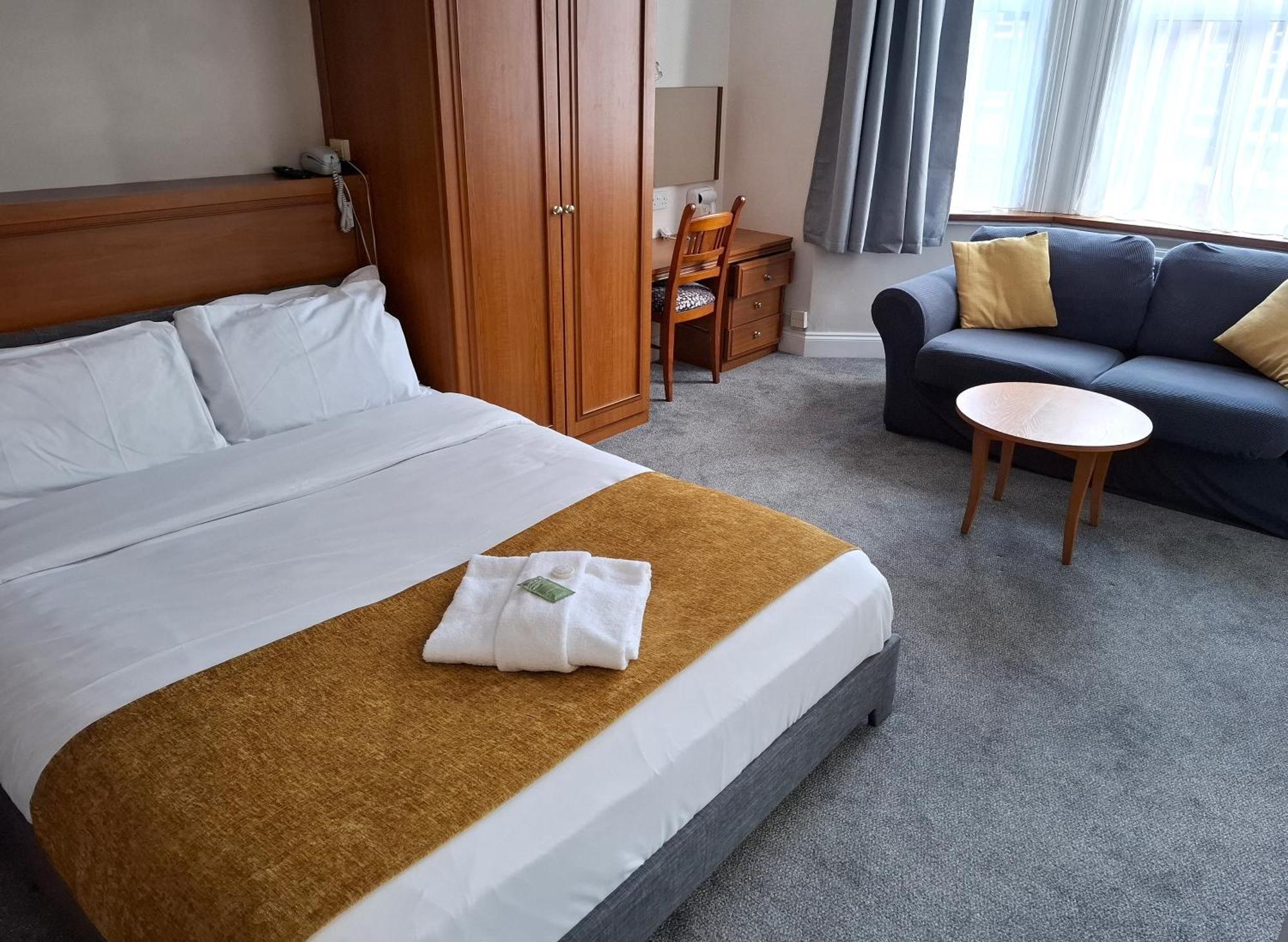 Russell Hotel Ройал-Танбридж-Уэльс Экстерьер фото