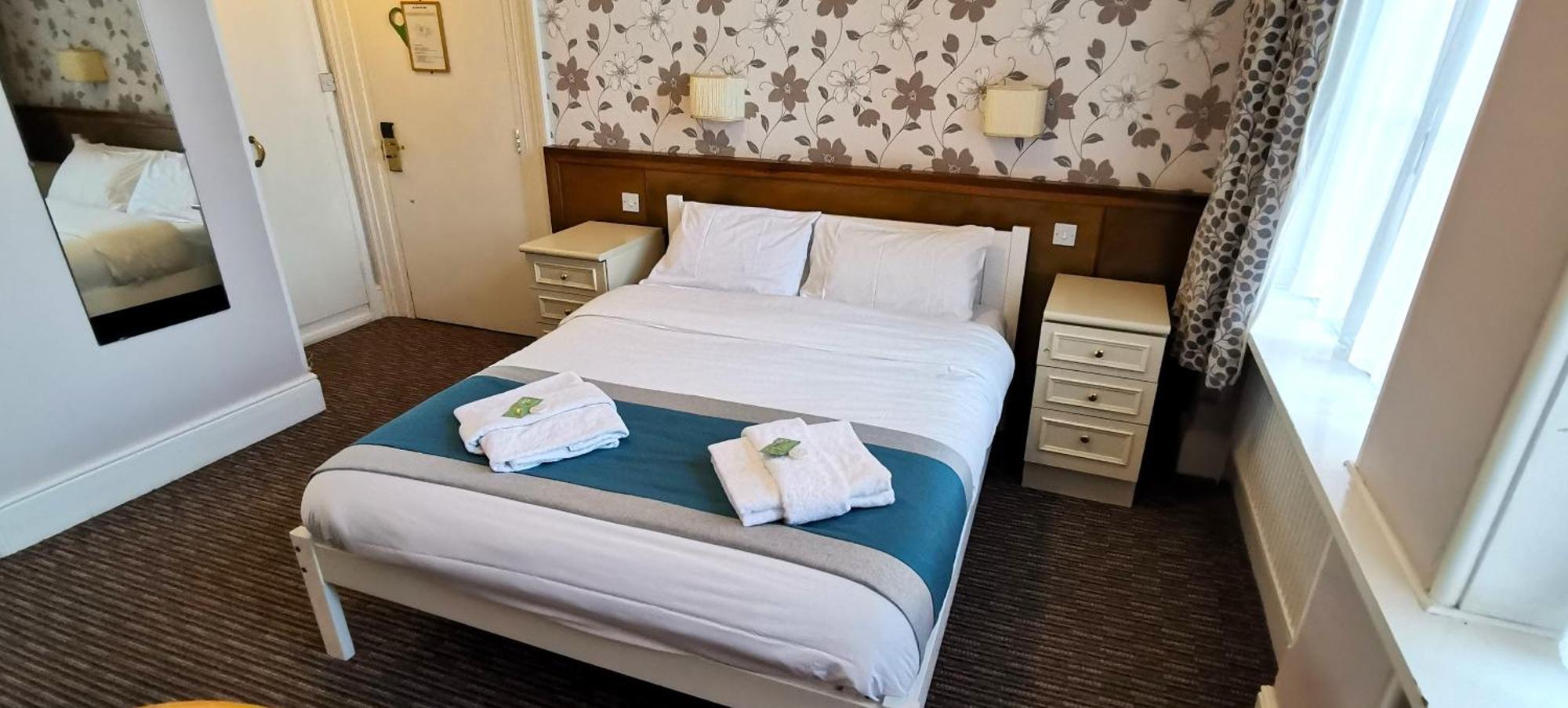 Russell Hotel Ройал-Танбридж-Уэльс Экстерьер фото