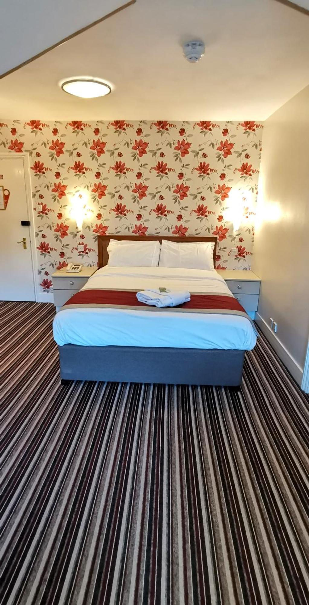 Russell Hotel Ройал-Танбридж-Уэльс Экстерьер фото