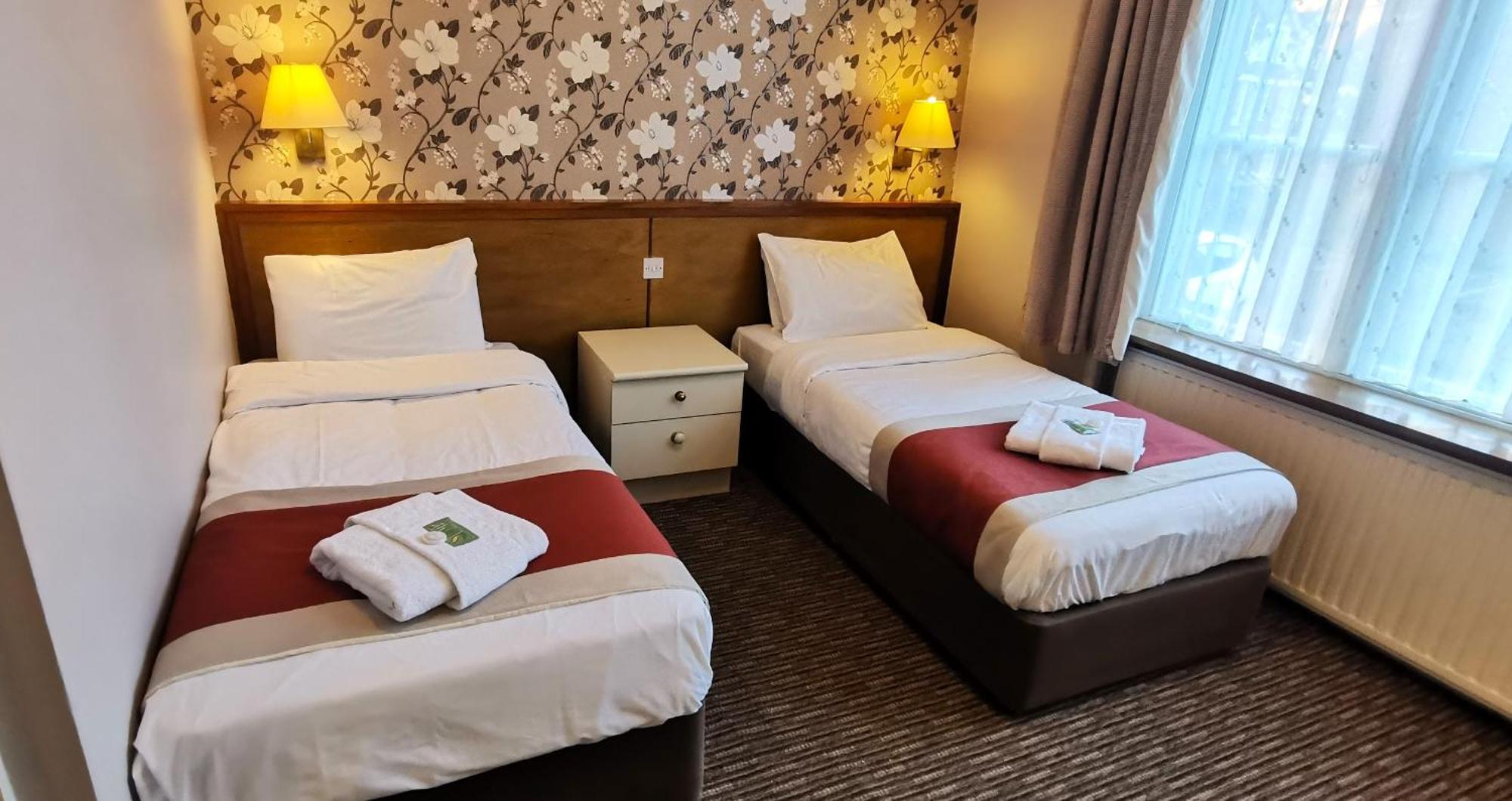 Russell Hotel Ройал-Танбридж-Уэльс Экстерьер фото