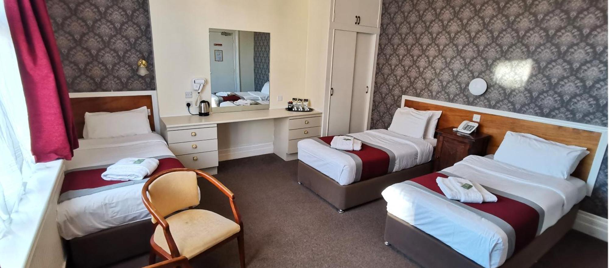 Russell Hotel Ройал-Танбридж-Уэльс Экстерьер фото