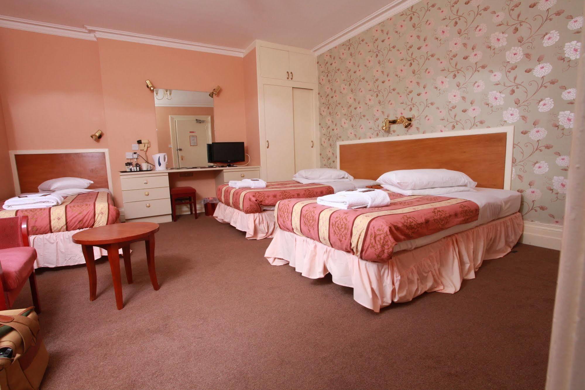 Russell Hotel Ройал-Танбридж-Уэльс Экстерьер фото